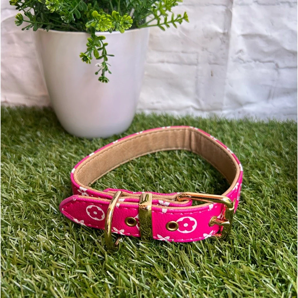 collar pink flower